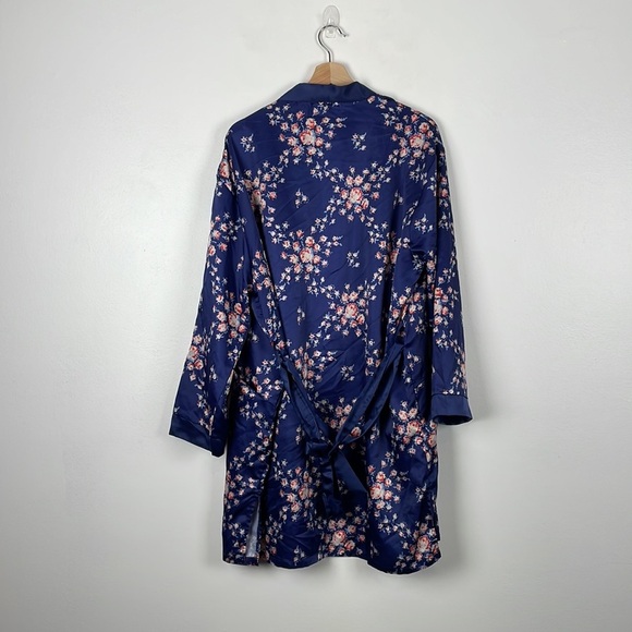 Morgan Lane X Fab Fit Fun long sleeve 2 pocket satin feel intimate robe SZ L-XL - Picture 7 of 9